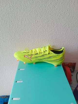 Botas de fútbol Puma Ultra Amarillas