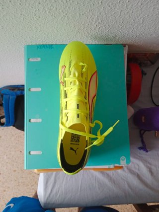 Botas de fútbol Puma Ultra Amarillas