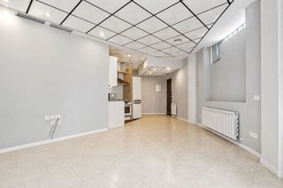 Local comercial en venta en Numancia en Madrid