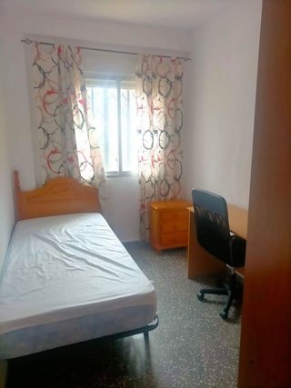 Piso en alquiler en Polígono Cartuja – La Paz en Granada