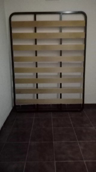 Somier de lamas de madera para cama de 135x180 cm