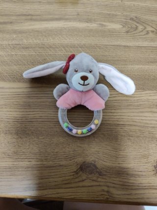 Peluche sonajero conejo con lazo