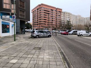 Local comercial en alquiler en Plaza España - Villa Pilar - Reyes Católicos - Vadillos en Burgos