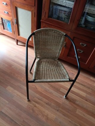Silla de jardín mimbre y metal
