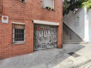 Local comercial en venta en La Salut en Barcelona