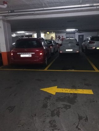 Garaje en venta en La Nova Esquerra de l'Eixample en Barcelona