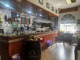 Local comercial en venta en La Granja-La Colina-Los Pastores en Algeciras