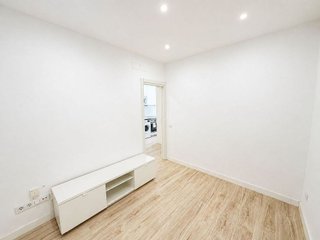 Piso en alquiler en Pacífico en Madrid