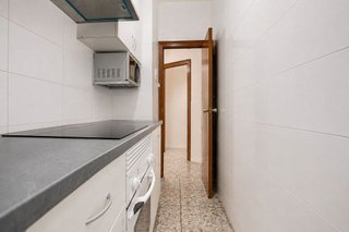 Local comercial en venta en Pubilla Cases en Hospitalet de Llobregat, L´