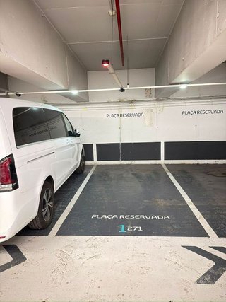 Garaje en venta en El Raval en Barcelona