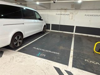 Garaje en venta en El Raval en Barcelona