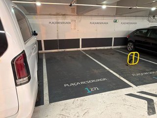 Garaje en venta en El Raval en Barcelona