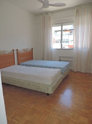Piso en alquiler en Castillejos en Madrid