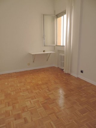 Piso en alquiler en Castillejos en Madrid