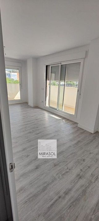 Piso en alquiler en Zona Norte en Estepona