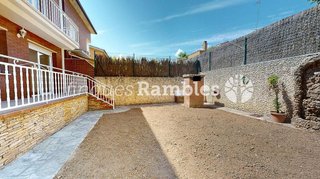 Casa adosada en venta en Les Comes en Igualada