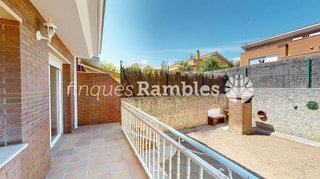 Casa adosada en venta en Les Comes en Igualada