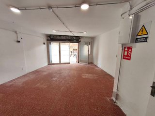 Local comercial en alquiler en La Salut en Barcelona