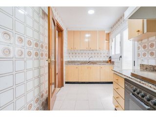 Piso en venta en Ca n'Aurell en Terrassa