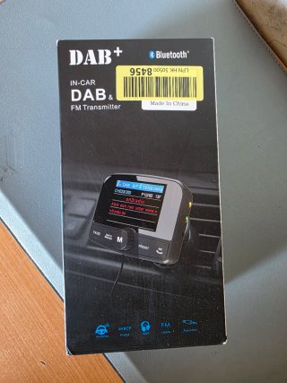 Adaptador DAB+ y Bluetooth para Coche