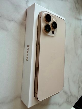 iPhone 16 Pro Max 256GB Dorado