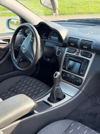 Mercedes-Benz Clase C 2004