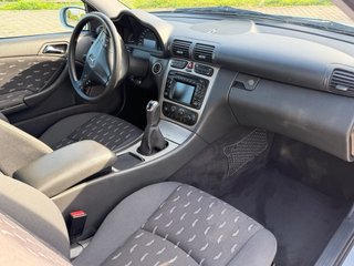 Mercedes-Benz Clase C 2004