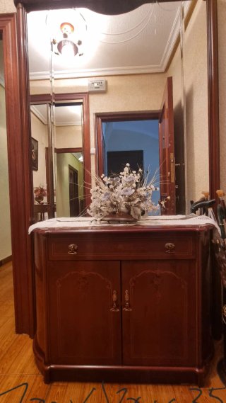 Mueble y espejo hall entrada madera