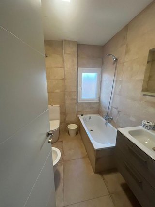 Piso en alquiler en Los Remedios en Sevilla