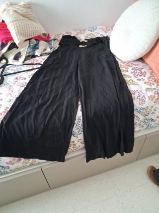 Pantalón ancho Zara negro
