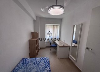 Piso en alquiler en Sector Sur  - La Palmera - Reina Mercedes en Sevilla