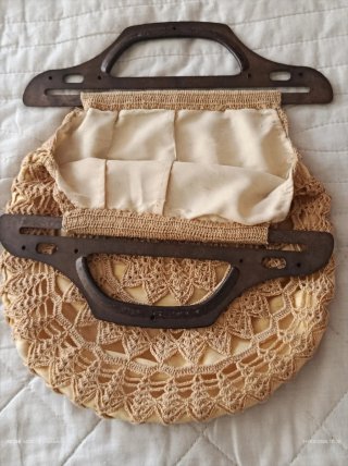 Bolso de mano tejido artesanal