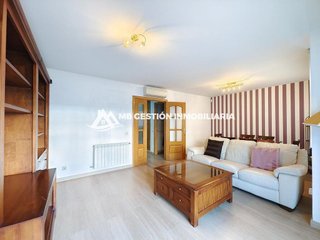 Casa adosada en venta en La Serna en Fuenlabrada