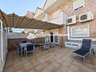 Casa adosada en venta en La Serna en Fuenlabrada