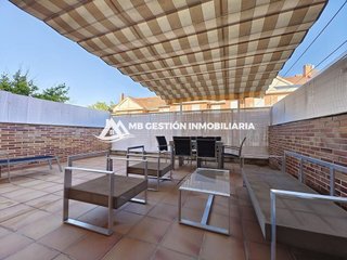 Casa adosada en venta en La Serna en Fuenlabrada