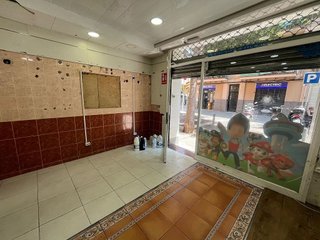Local comercial en alquiler en La Torrassa en Hospitalet de Llobregat, L´