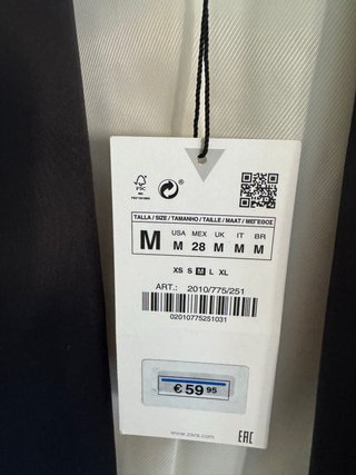 Chaqueta Zara Blanca y Negra