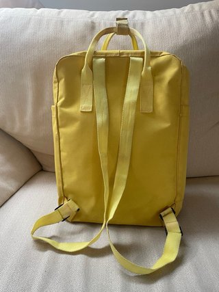 Mochila Benetton Amarilla