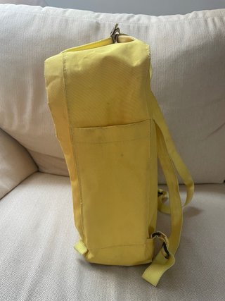 Mochila Benetton Amarilla