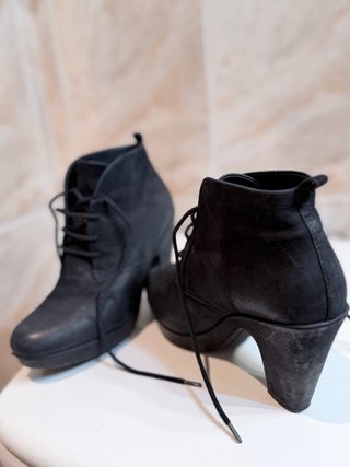 Botines Geox Negros con Cordones