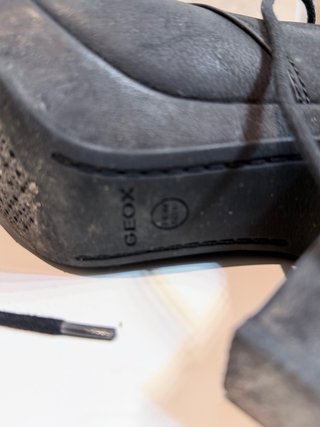 Botines Geox Negros con Cordones