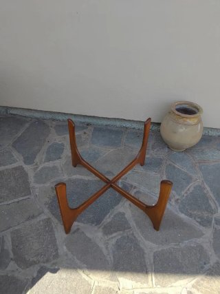 Tavolino in legno e vetro design curvo
