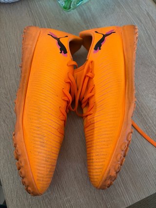 Zapatilla Fútbol Turf Naranja y Plata