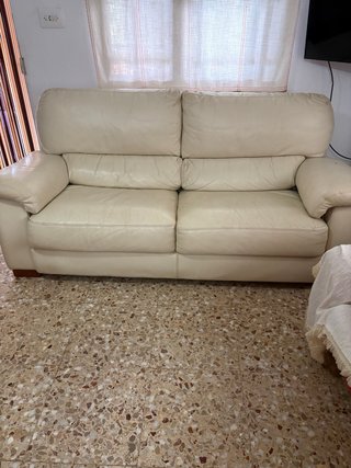 Sofá de piel beige 3 plazas