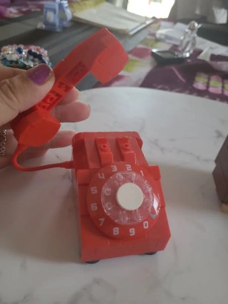 Lote TV y Teléfono Retro Estilo Lego