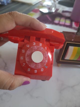 Lote TV y Teléfono Retro Estilo Lego