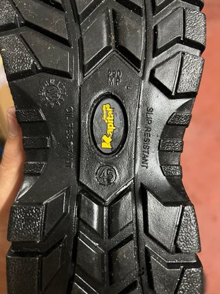 Botas de seguridad Kapital negras y naranjas