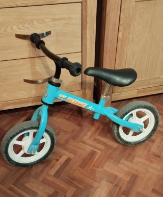 Bicicleta de aprendizaje azul