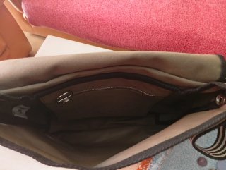 Bolso Lacoste verde militar con cocodrilo
