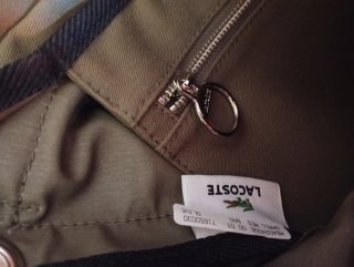 Bolso Lacoste verde militar con cocodrilo